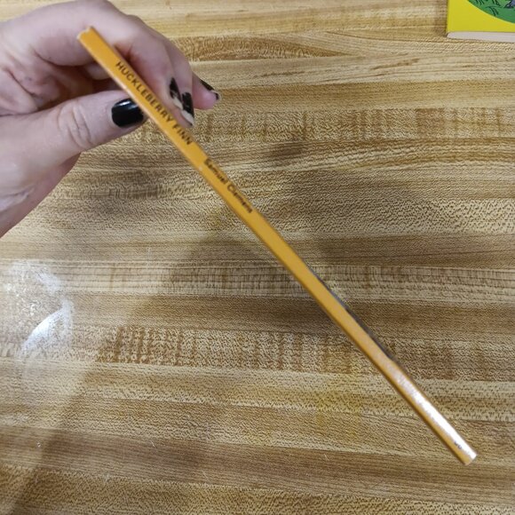 Huckleberry Finn Mark Twain Sam Clemens 1984 B&W Pocket Classics Comic PB VTG - Picture 3 of 6